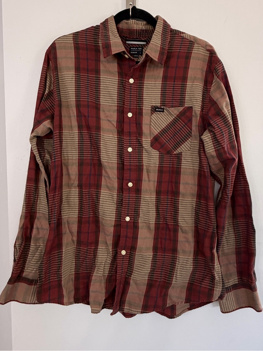 RVCA Men’s Large red tan plaid long sleeve collared cotton blend button up shirt